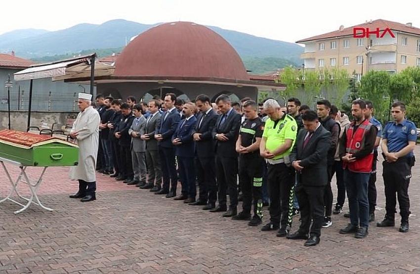 ZONGULDAK'TA HAYATINI KAYBEDEN GEMİCİNİN YILLAR ÖNCEKİ GEMİ KAZASINDAN KURTULAN TEK KİŞİ OLDUĞU ORTAYA ÇIKTI